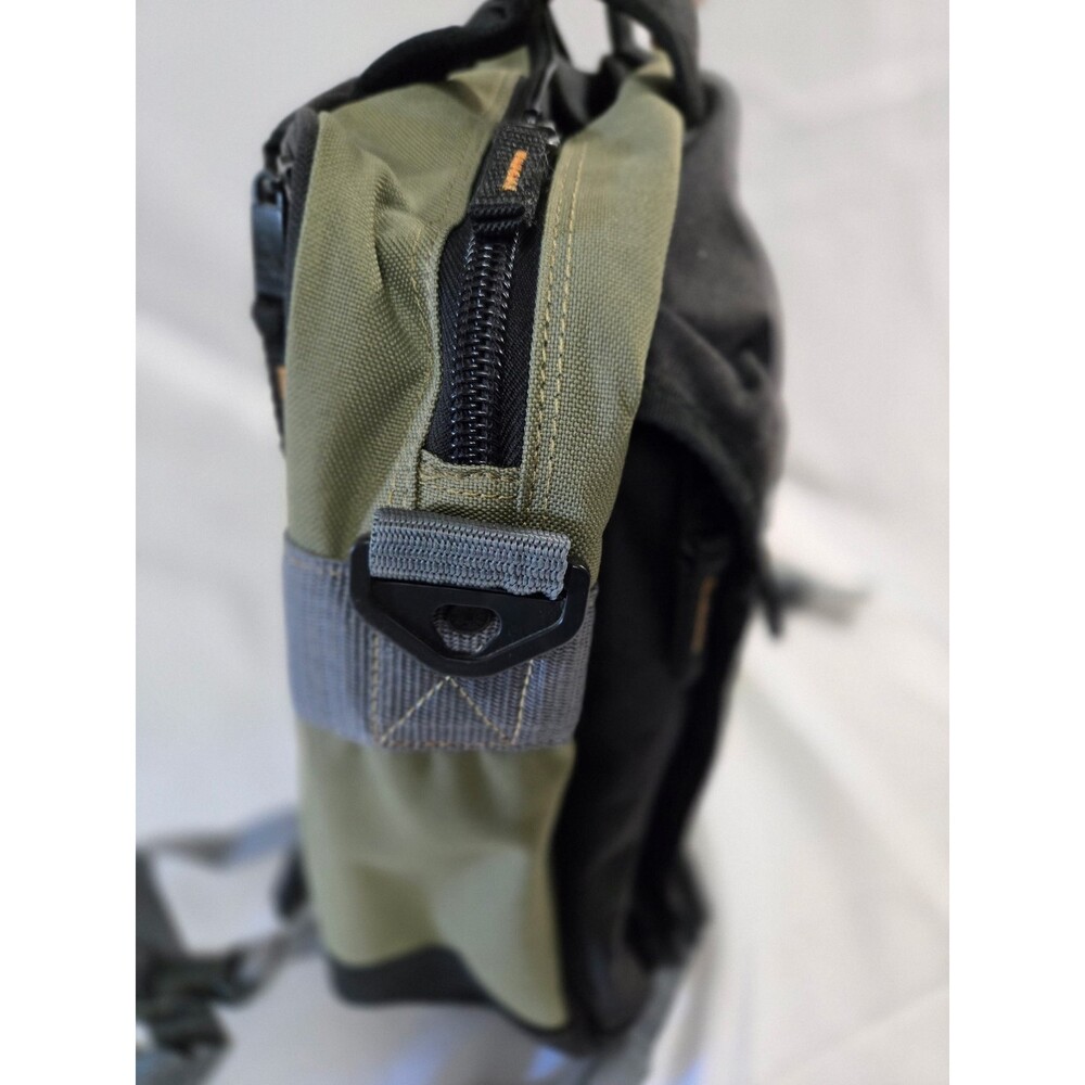 High Sierra Computer Case Laptop Shoulder Bag-Olive Green & Black - Picture 5 of 5